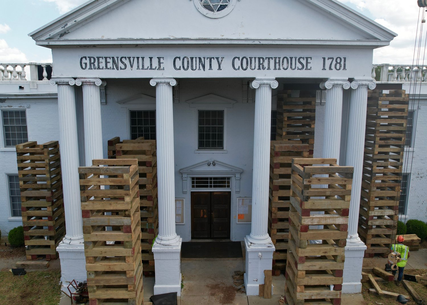Greensville County Courthouse being shored