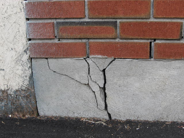 crack in foundation 